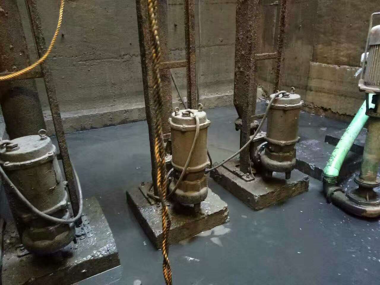 福绵污水池清理